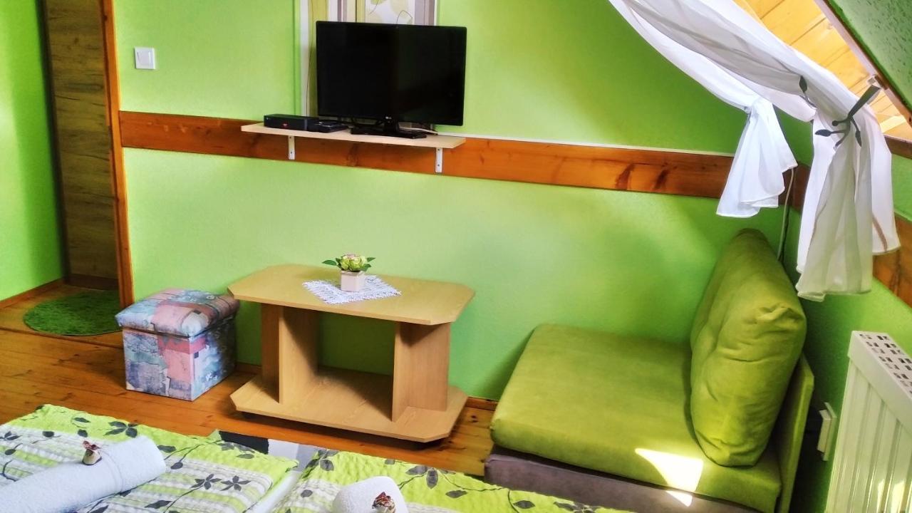 Csobogó Vendégház Eger Extérieur photo